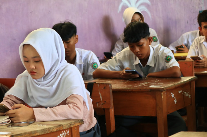 İngilizcede 'Hi' Ne Zaman Kullanılır?