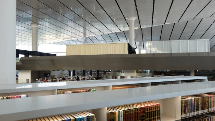 İngilizcede 'Hi' ve 'Hello' Kelimelerinin Farkı